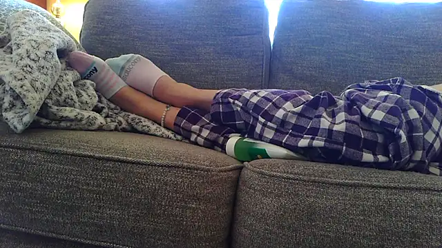 femgui69 online show from December 2025 02:55:01 PM