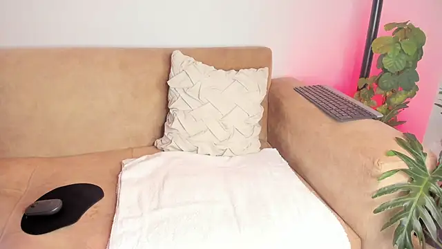 iam-ella18 online show from November 2025 01:08:02 AM