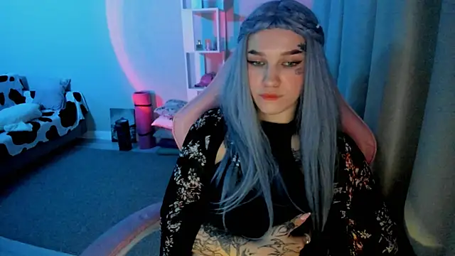 Snapshot of Ledy_WWWII chatting on December 2024 03:33:02 PM Ledy WWWII online show from December 2024 03:33:02 PM