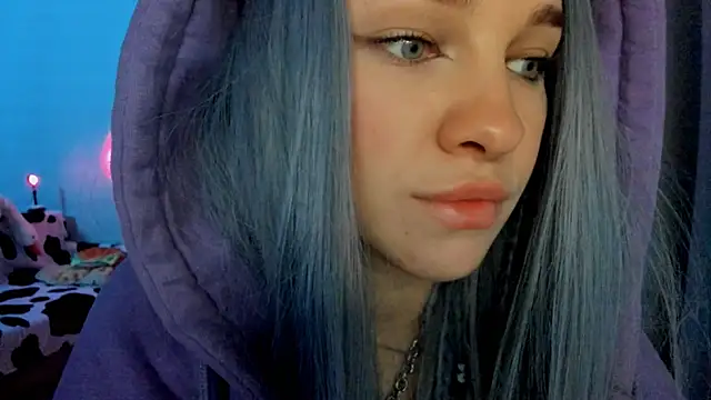 Snapshot of Ledy_WWWII chatting on December 2024 06:39:01 PM Ledy WWWII online show from December 2024 06:39:01 PM