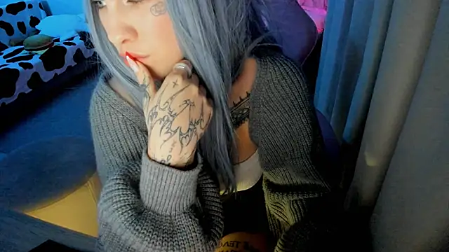 Snapshot of Ledy_WWWII chatting on December 2024 03:08:01 PM Ledy WWWII online show from December 2024 03:08:01 PM