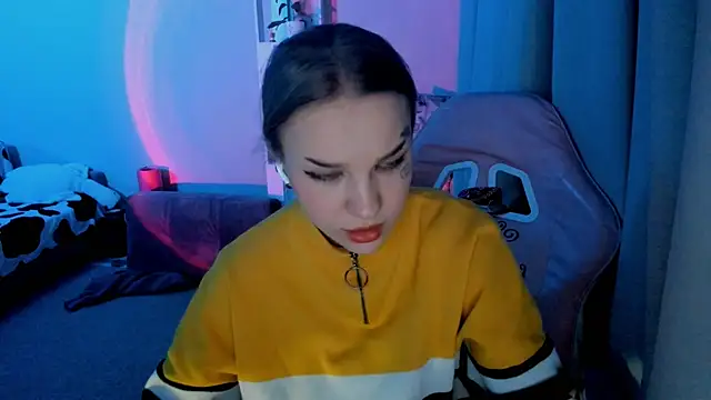 Snapshot of Ledy_WWWII chatting on December 2024 07:43:02 PM Ledy WWWII online show from December 2024 07:43:02 PM