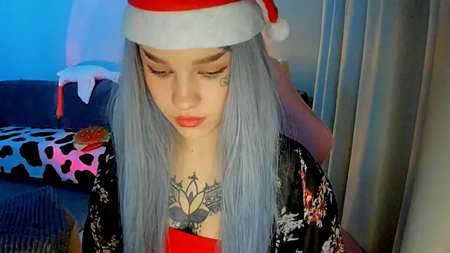 Snapshot of Ledy_WWWII chatting on December 2024 05:44:01 PM Ledy WWWII online show from December 2024 05:44:01 PM