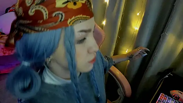 Snapshot of Ledy_WWWII chatting on January 2025 02:58:02 PM Ledy WWWII online show from January 2025 02:58:02 PM