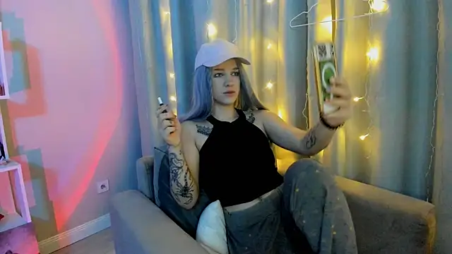 Snapshot of Ledy_WWWII chatting on January 2025 07:55:01 PM Ledy WWWII online show from January 2025 07:55:01 PM