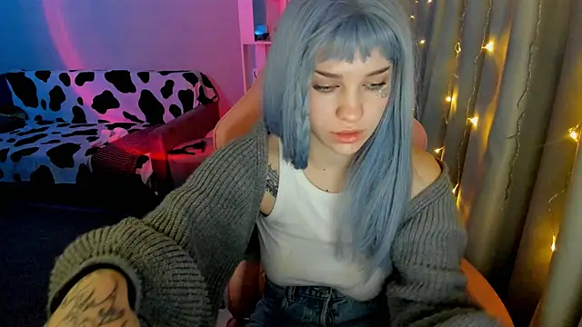 Snapshot of Ledy_WWWII chatting on January 2025 01:08:01 PM Ledy WWWII online show from January 2025 01:08:01 PM