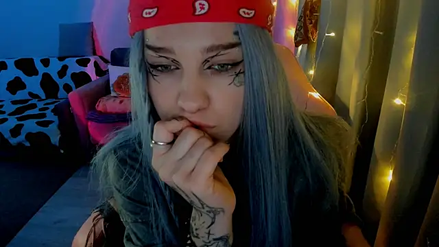 Snapshot of Ledy_WWWII chatting on January 2025 03:42:02 PM Ledy WWWII online show from January 2025 03:42:02 PM