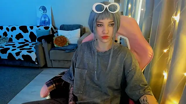 Snapshot of Ledy_WWWII chatting on January 2025 02:05:01 PM Ledy WWWII online show from January 2025 02:05:01 PM