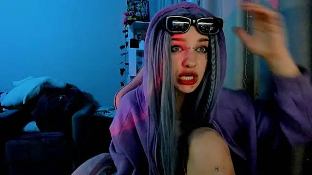 Snapshot of Ledy_WWWII chatting on January 2025 10:41:01 PM Ledy WWWII online show from January 2025 10:41:01 PM