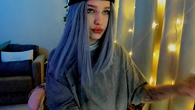 Snapshot of Ledy_WWWII chatting on February 2025 04:54:01 PM Ledy WWWII online show from February 2025 04:54:01 PM