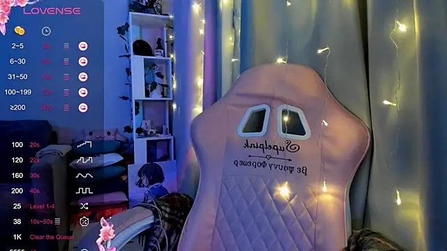 Snapshot of Ledy_WWWII chatting on February 2025 06:24:02 PM Ledy WWWII online show from February 2025 06:24:02 PM