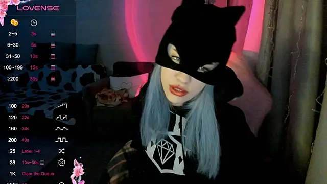 Snapshot of Ledy_WWWII chatting on February 2025 04:00:02 PM Ledy WWWII online show from February 2025 04:00:02 PM