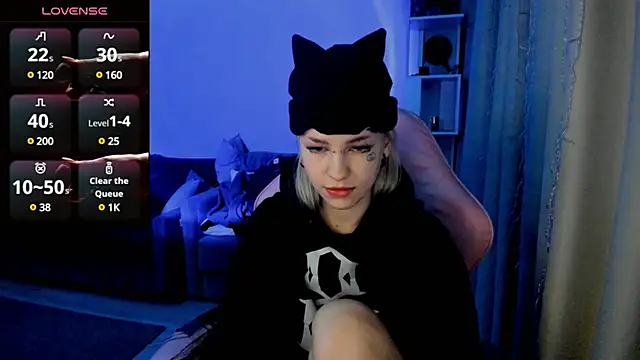 Snapshot of Ledy_WWWII chatting on February 2025 05:07:01 PM Ledy WWWII online show from February 2025 05:07:01 PM