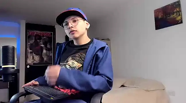 a lejandro 0 8 online show from December 2024 10:41:01 PM