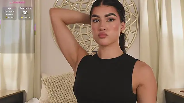 Snapshot of Antonellaparis_ chatting on October 2025 02:26:02 AM Antonellaparis online show from October 2025 02:26:02 AM