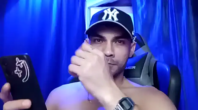 Snapshot of sexyboycolombi4 chatting on March 2025 06:13:02 AM sexyboycolombi4 online show from March 2025 06:13:02 AM