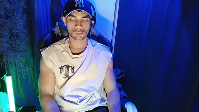 Snapshot of sexyboycolombi4 chatting on March 2025 05:41:02 AM sexyboycolombi4 online show from March 2025 05:41:02 AM