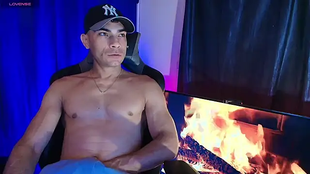 Snapshot of sexyboycolombi4 chatting on June 2026 07:36:02 PM sexyboycolombi4 online show from June 2026 07:36:02 PM