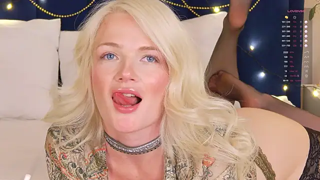 Snapshot of MilaDemies chatting on February 2025 08:01:01 AM MilaDemies online show from February 2025 08:01:01 AM