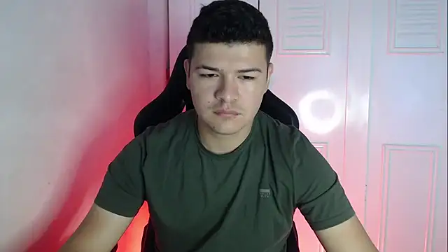 Plug Control online show from September 2025 01:44:02 PM