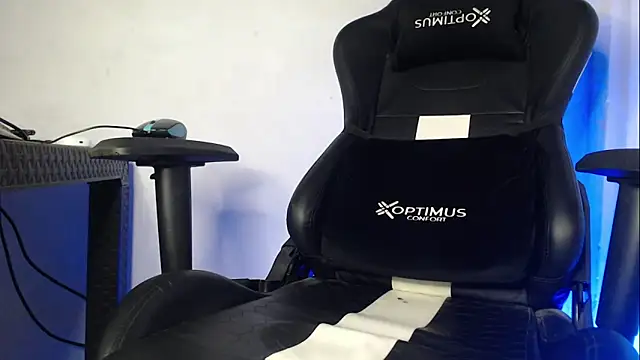 Plug Control online show from September 2025 05:29:01 AM