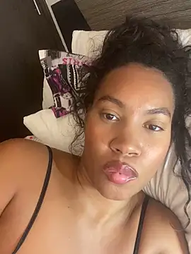 Carolinarossees online show from September 2025 08:58:01 PM