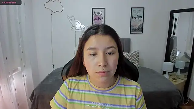 Amy joones online show from October 2025 12:13:02 PM