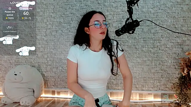 Snapshot of emma_unu chatting on January 2026 02:50:02 AM emma unu online show from January 2026 02:50:02 AM