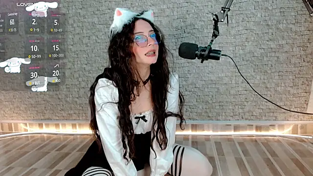 Snapshot of emma_unu chatting on February 2026 03:07:02 AM emma unu online show from February 2026 03:07:02 AM