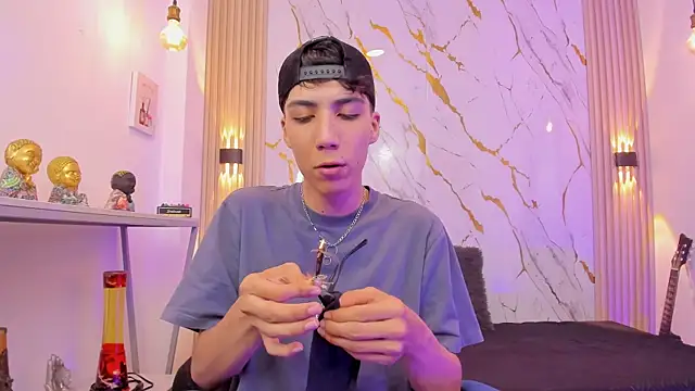 Nikolay Gregori online show from March 2026 04:18:01 AM