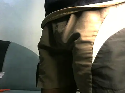 Snapshot of bigbumb001 chatting on January 2025 09:37:01 PM bigbumb001 online show from January 2025 09:37:01 PM