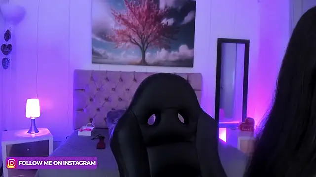 Julianaa Castro  online show from January 2025 11:41:01 AM