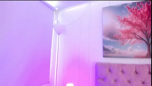 Julianaa Castro  online show from February 2025 02:55:02 PM