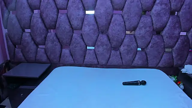 AlaSmith online show from December 2025 02:06:02 AM