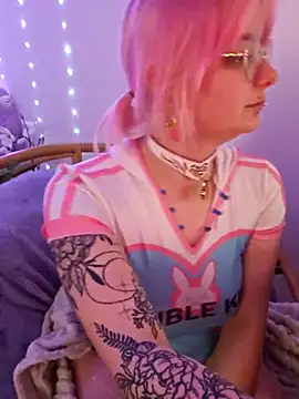 Snapshot of LaskaLeRoomba chatting on March 2025 05:52:01 PM LaskaLeRoomba online show from March 2025 05:52:01 PM