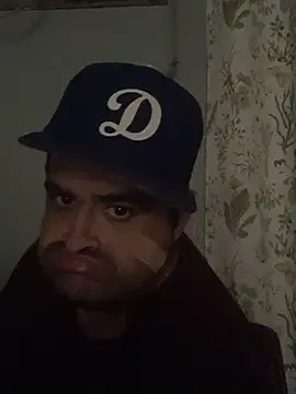 Miguel16i online show from December 2024 03:32:01 AM