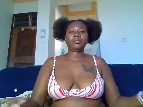 Snapshot of choco_dimples chatting on February 2025 03:09:01 PM choco dimples online show from February 2025 03:09:01 PM