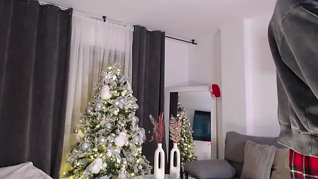 dan01  online show from December 2024 08:22:01 AM