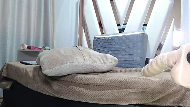 Eda Bonne online show from March 2025 03:27:01 PM