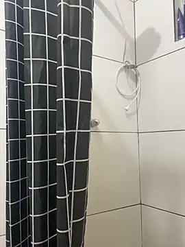 couple shy online show from November 2025 09:59:01 PM