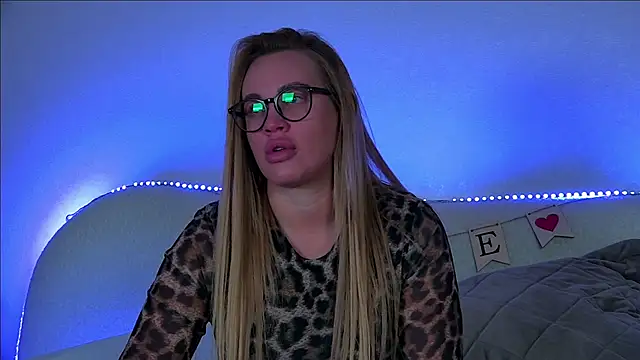 MariaNeumann online show from February 2025 04:24:01 PM