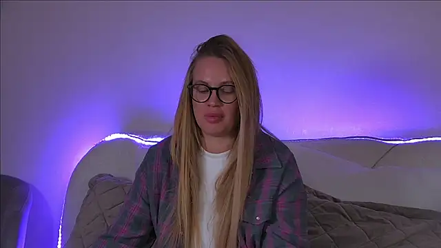 MariaNeumann online show from February 2025 06:30:02 AM