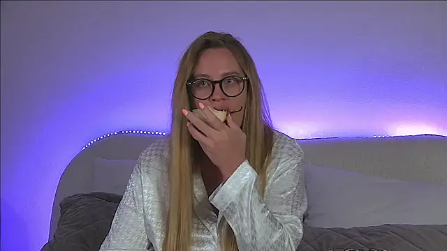 MariaNeumann online show from March 2025 06:34:01 PM