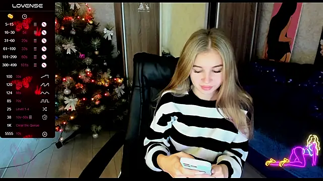  NigoNika online show from December 2024 12:22:02 PM