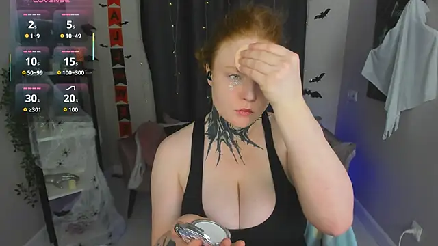 Cassie xKiss online show from October 2025 08:32:01 PM