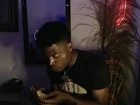 Snapshot of elnigga21 chatting on April 2026 03:28:02 PM elnigga21 online show from April 2026 03:28:02 PM