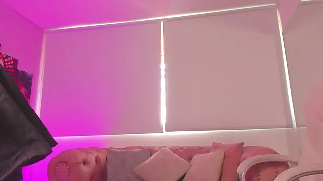 Giia paiige18 online show from December 2024 08:05:01 PM