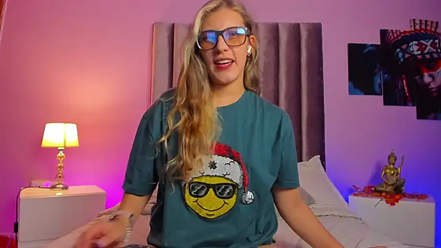 Giia paiige18 online show from December 2024 04:13:01 AM