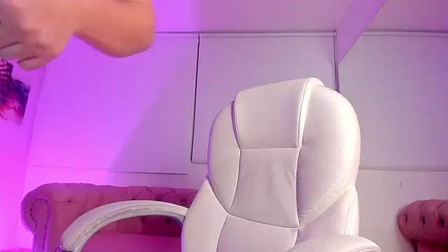 Giia paiige18 online show from March 2025 10:22:01 AM