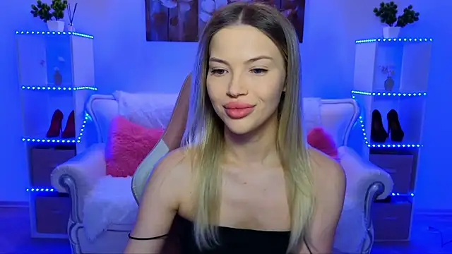 EmmyMills online show from January 2026 09:53:02 PM